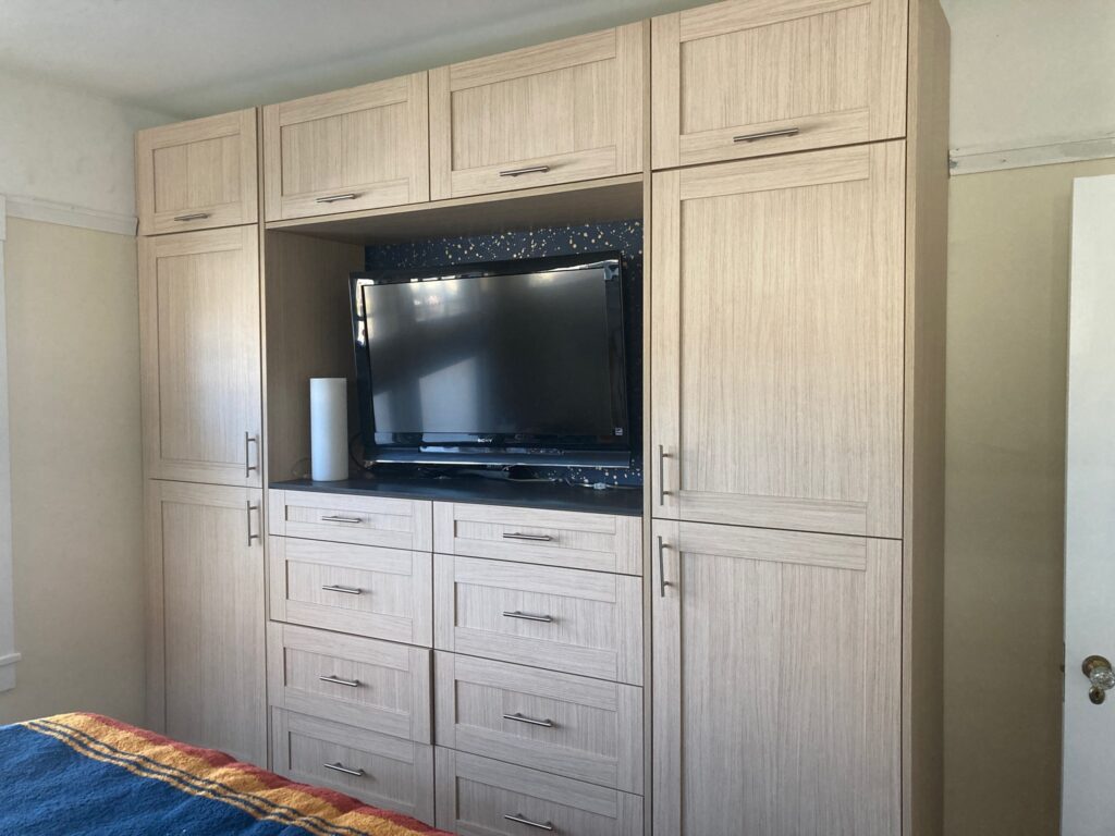 bedroom cabinets